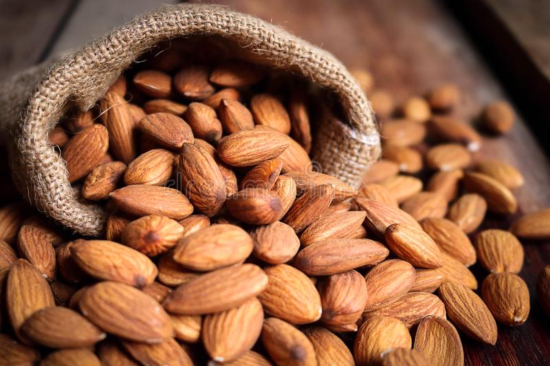 Almonds Raw