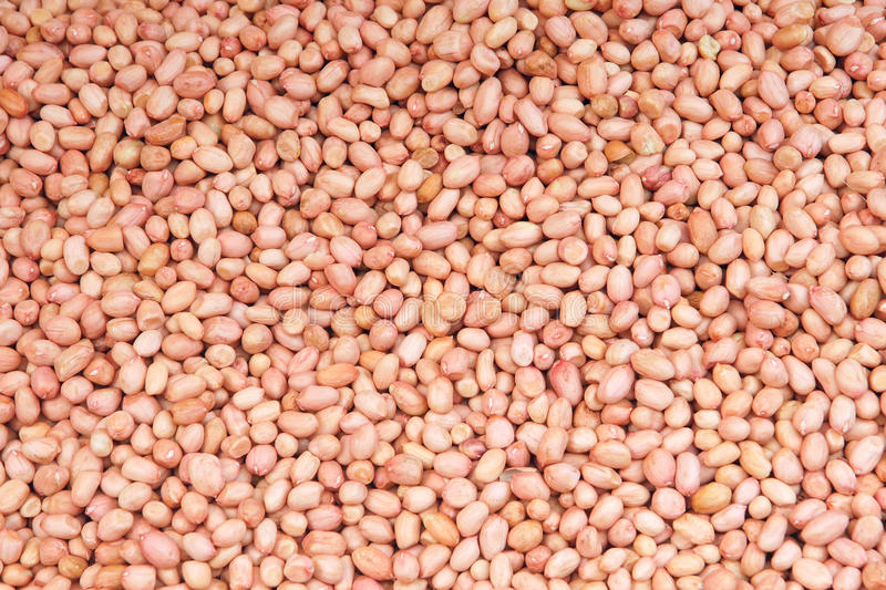 Peanuts with skin